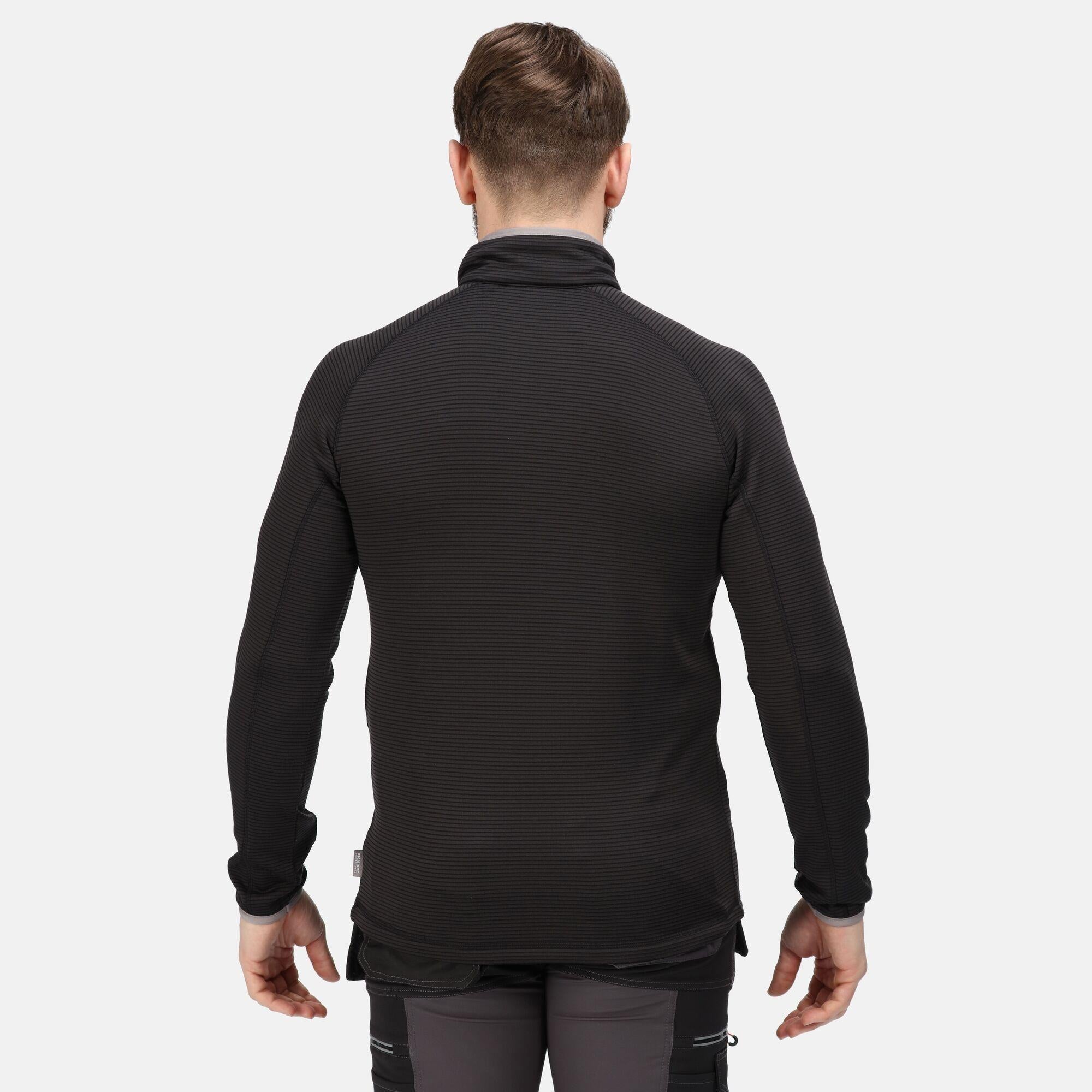 Regatta Scorch black men's moisture-wicking half-zip stretch fleece #TRF644