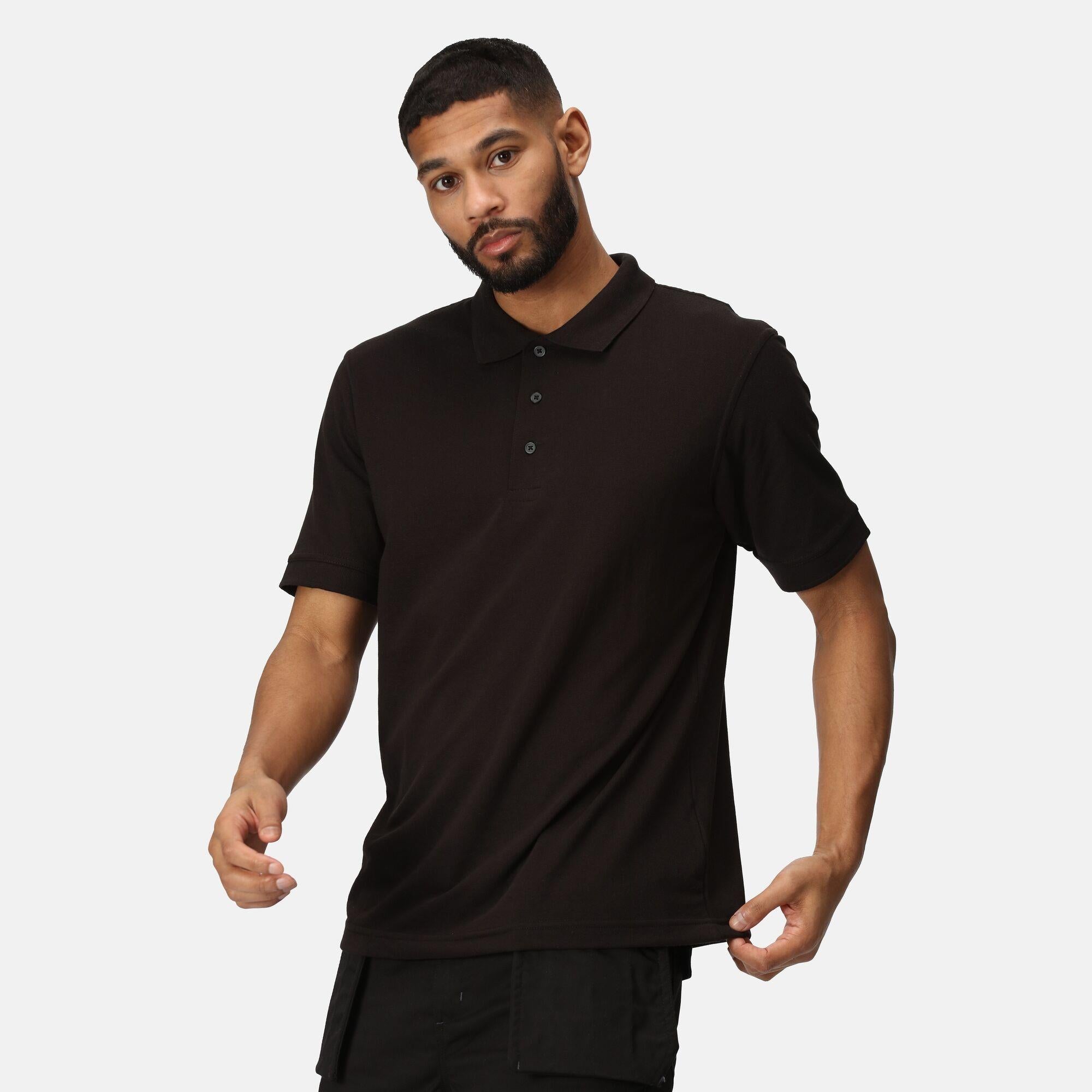 Regatta Classic black men's sustainable short-sleeve work polo shirt #TRS143