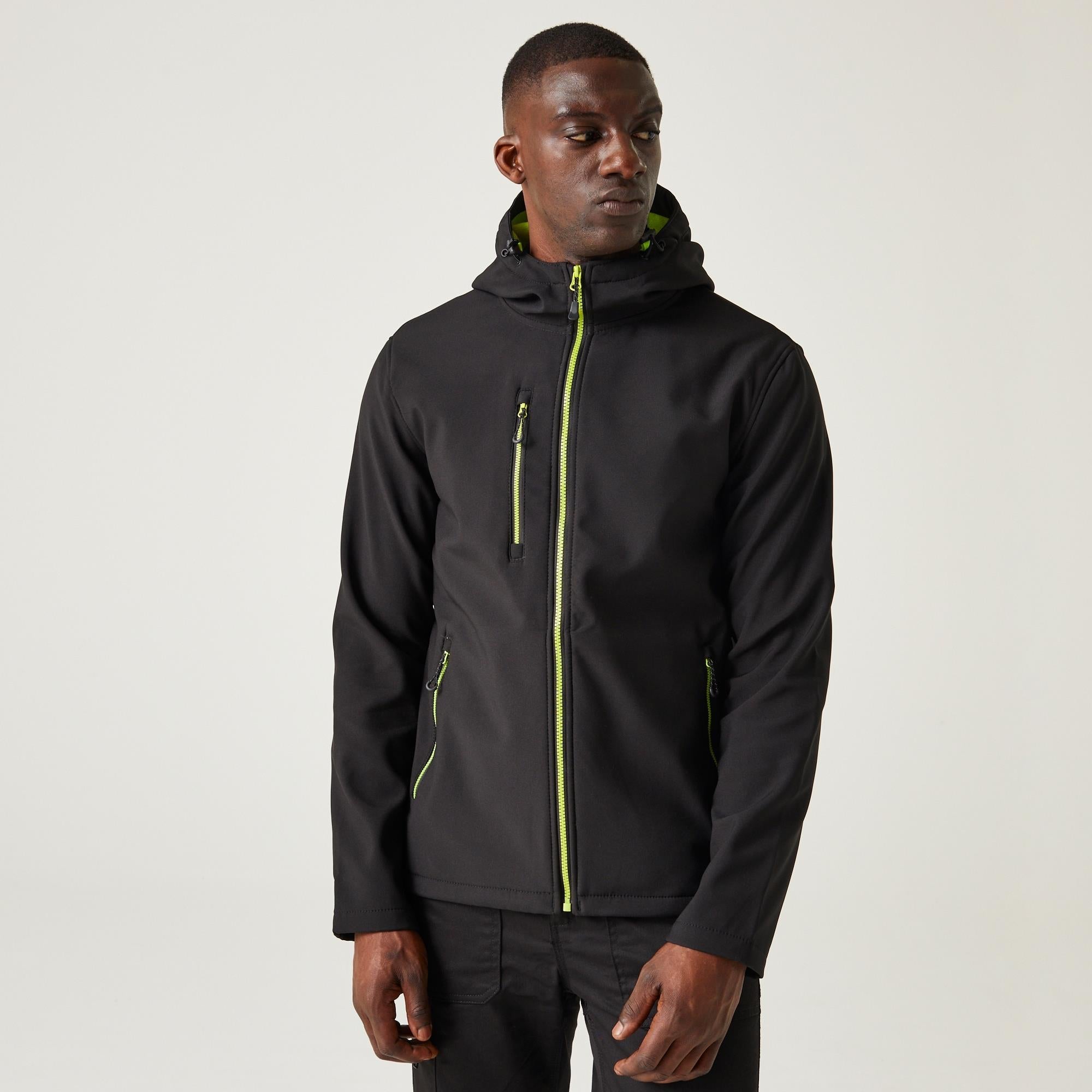 Regatta Navigate black/lime men's fleece-lined hooded softshell jacket #TRA705