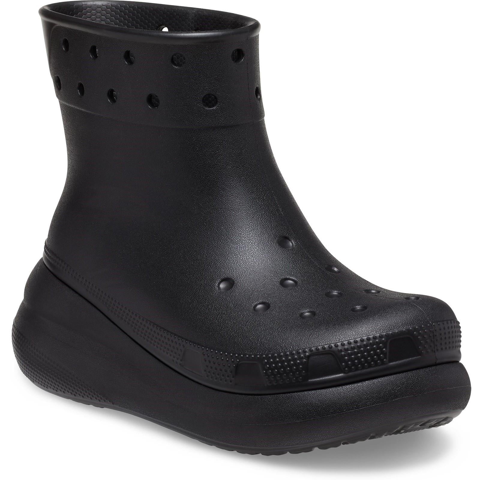 Crocs Classic Crush women's black lightweight waterproof winter boot #207946